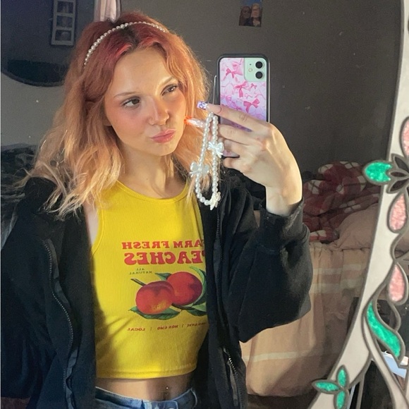 Meet your Posher, Emma - Picture 2 of 2